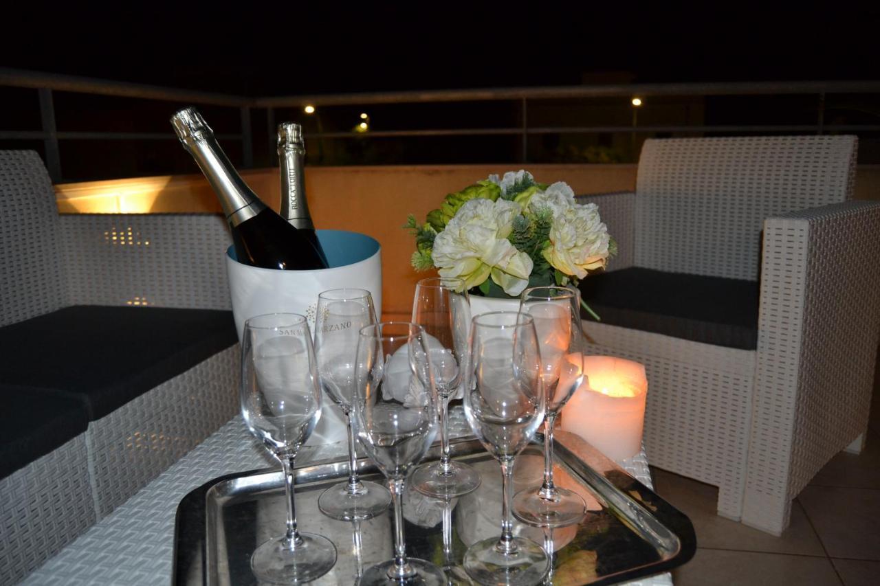Roomy With Terrace & Parking Appartement Lecce