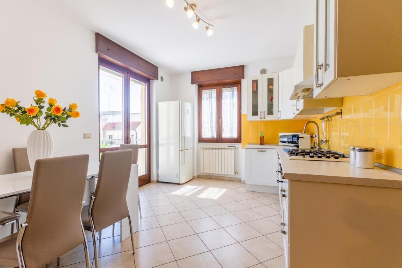 Roomy With Terrace & Parking *